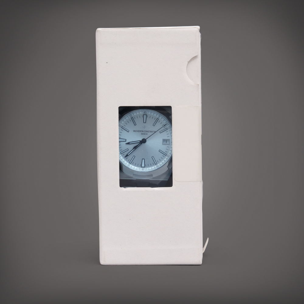 Vacheron Constantin Reference 4500V/110A-B126 Overseas | A sealed stainless steel automatic wristwatch with date and bracelet, Circa 2022