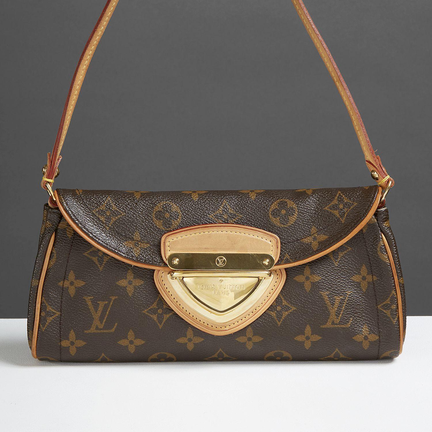 Louis VUITTON, Sac à main "Beverly" en toile monogram et vache naturelle à fermoir poussoir sur rabat sur poche plaquée Lanière...