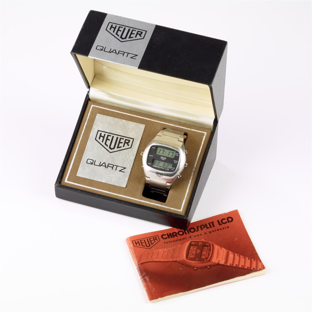 HEUER CHRONOSPLIT LCD. REF. R.100.723-3. ANNEES 70 Montre Bracelet En Acier À Affichage Digital. BOITIER : Tonneau, Boutons...